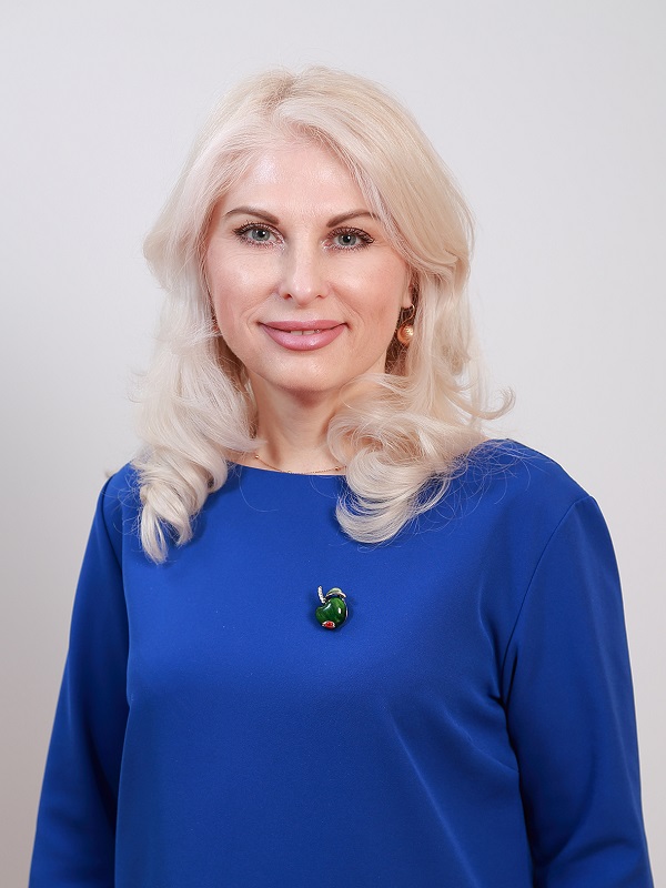 Демидова  Оксана Николаевна.